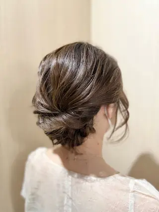 セミロング カラー ヘアアレンジ 吉岡 三四朗のヘアスタイル