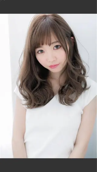 セミロング 櫻田 朴のヘアスタイル