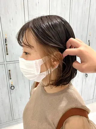 ミディアム カラー 中川 茜里のヘアスタイル