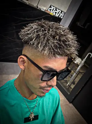 ショート カラー パーマ ヘアアレンジ メンズ men'slapis YUTOのヘアスタイル