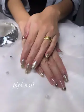 セミロング pipi nailのネイルデザイン