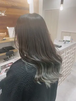 ロング やまこし 美裕樹のヘアスタイル