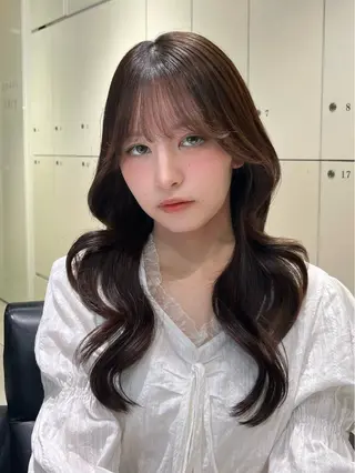 ロング 髪質改善/透明感カラ ー/レイヤー/あやはのヘアスタイル