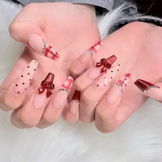 ロング Tiny Bliss 🐈‍⬛のネイルデザイン