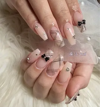 ネイル &ME ネイルサロンのネイルデザイン