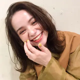 セミロング スナコザワ レナのヘアスタイル
