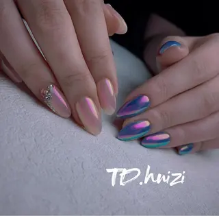 セミロング めぐみのネイルサロン スタッフ練習のネイルデザイン