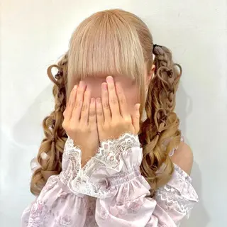 ロング ヘアアレンジ ヘアメ🎀推しカラー 🥣横浜/しほ🧸のヘアスタイル
