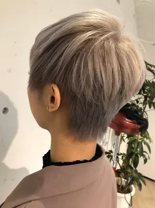 ショート AiRU hair MARINAのヘアスタイル