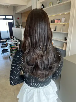 ロング 髪質改善×ブリーチ 無しWカラー🫧天神のヘアスタイル