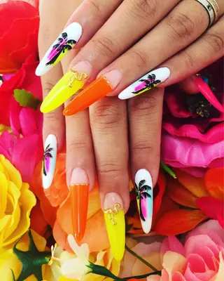 ネイル YÜA NAILのネイルデザイン