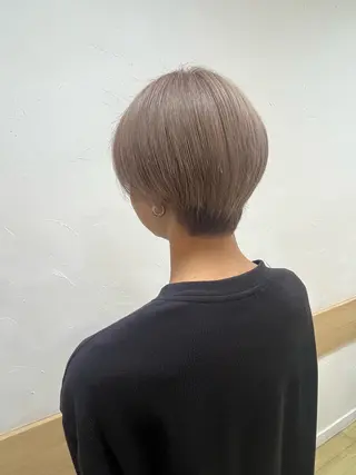 カラー 末廣 香奈のヘアスタイル