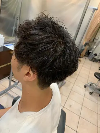 ミディアム パーマ メンズ Zina天王寺 CHIAKIのヘアスタイル