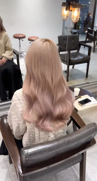 セミロング カラー パーマ ヘアアレンジ ブリーチカラー🤍 颯馬🐈‍⬛のヘアスタイル