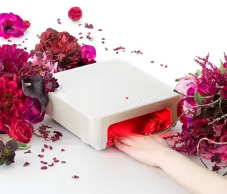 ネイル Regene NIHEIのネイルデザイン