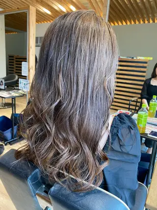 ロング カラー 関口 友行のヘアスタイル
