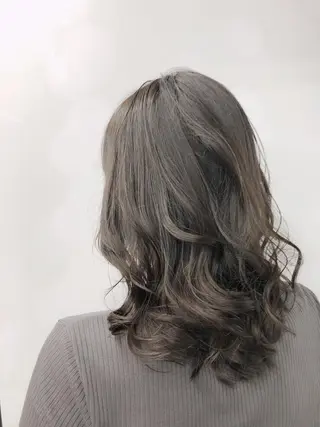 セミロング 似合わせ💖トレンド ✨TAKAMI😊のヘアスタイル