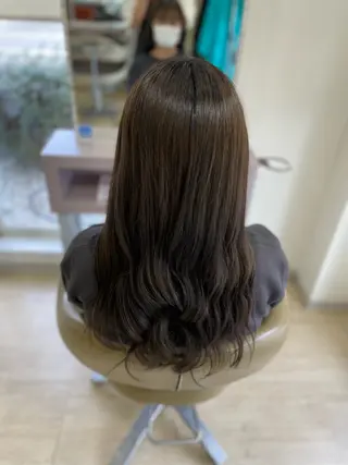 ロング カラー 工藤 彩花のヘアスタイル