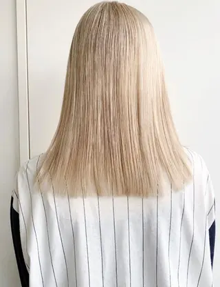 セミロング カラー レイヤーカット 🪩yurikaのヘアスタイル