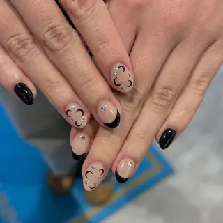 ネイル YURIN 𓈒ㅤׂ 𝜗𝜚のネイルデザイン