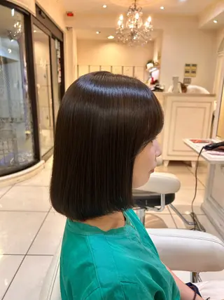 ミディアム 生活が楽になる縮毛/ ブリーチなしレッドのヘアスタイル