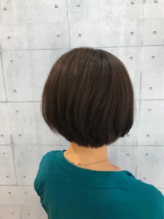 ショート カラー 金沢 広美のヘアスタイル