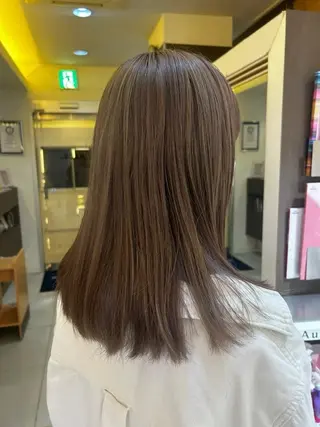 ミディアム カラー 山口愛莉 /暖色/艶髪のヘアスタイル