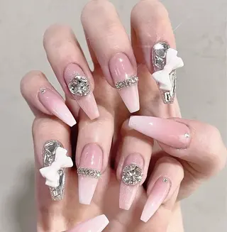 ネイル D-BEAUTY Nailsalonのネイルデザイン