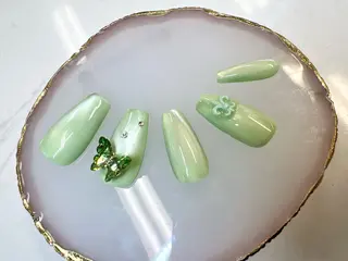 ネイル Queeens nailのネイルデザイン