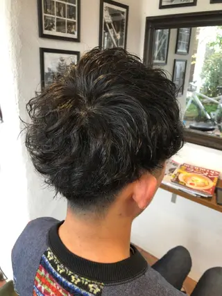 ショート パーマ メンズ 冨士川 英樹のヘアスタイル