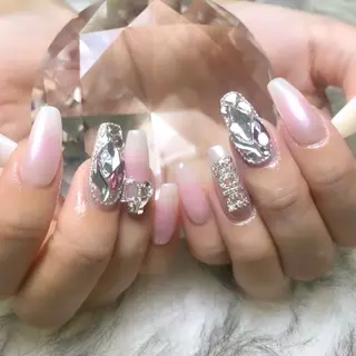 ネイル Roi〈ロワ〉 Reikaのネイルデザイン