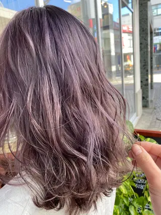 ミディアム カラー デザインカラー✨新倉 佑奈のヘアスタイル