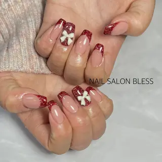 セミロング BLESS momoのネイルデザイン