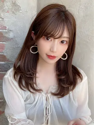セミロング カラー 山﨑 翼のヘアスタイル