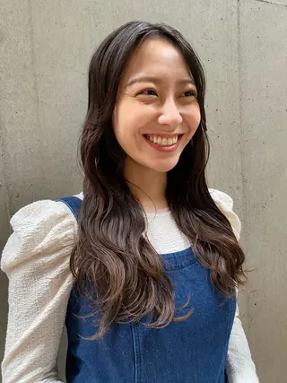 ロング 大人可愛い♡コテ巻き パーマ🌼杉田 萌恵のヘアスタイル
