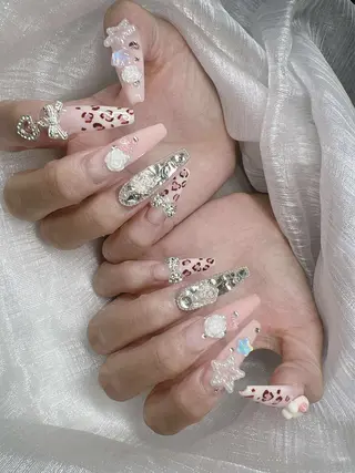 ネイル Lee Nailsのネイルデザイン