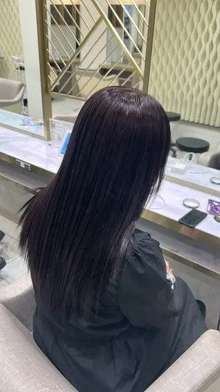 ロング カラー 根本 美咲のヘアスタイル