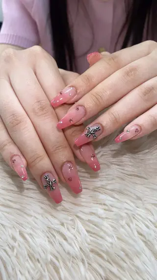 ネイル Rei _Nail 新宿のネイルデザイン