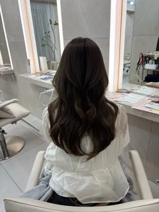 ロング カラー 栄/レイヤー/ 津野 こころのヘアスタイル