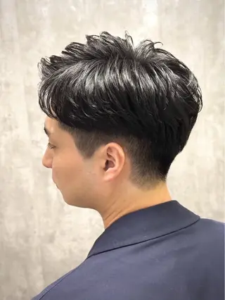 ショート 阿賀 佑季のヘアスタイル