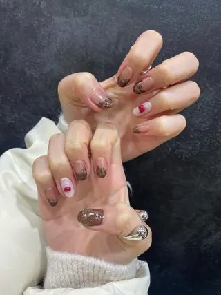 ネイル TSUNA 🌙 Lim 五反田のマツエク・マツパデザイン