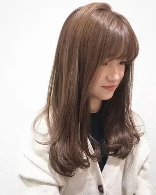 セミロング カラー 当日予約🆗✂︎ ウエモト　タクのヘアスタイル