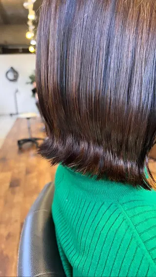 ミディアム カラー bh.maara デザイン／ハイトーンのヘアスタイル