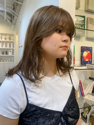 ミディアム カラー 永田 愛莉のヘアスタイル