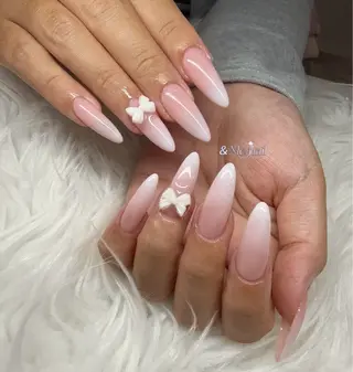 ネイル &ME ネイルサロンのネイルデザイン