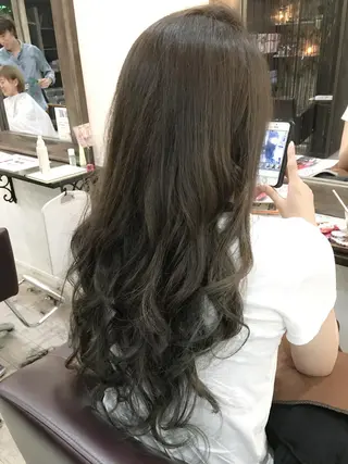 ロング カラー 松本 亮のヘアスタイル