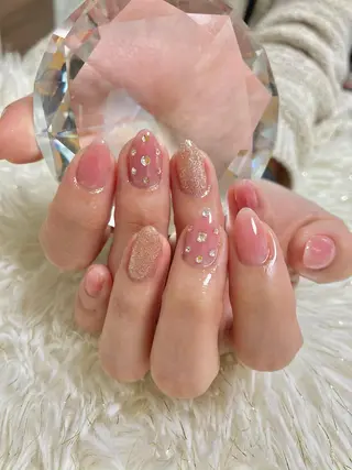 セミロング ヘアアレンジ ネイル マツエク・マツパ 荒木 莉奈のネイルデザイン