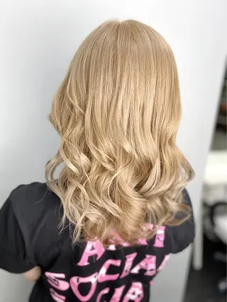 セミロング カラー 🧡可愛い色落ち🧡 ハイトーン特化🧡のヘアスタイル