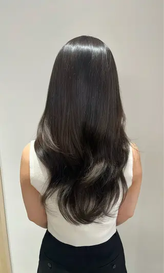 ロング Kasumi | くすみブラウン×渋谷のヘアスタイル