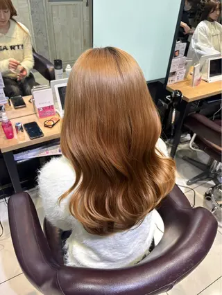 セミロング カラー 韓国風艶髪カラー× 束感まつ毛🎀miuのヘアスタイル